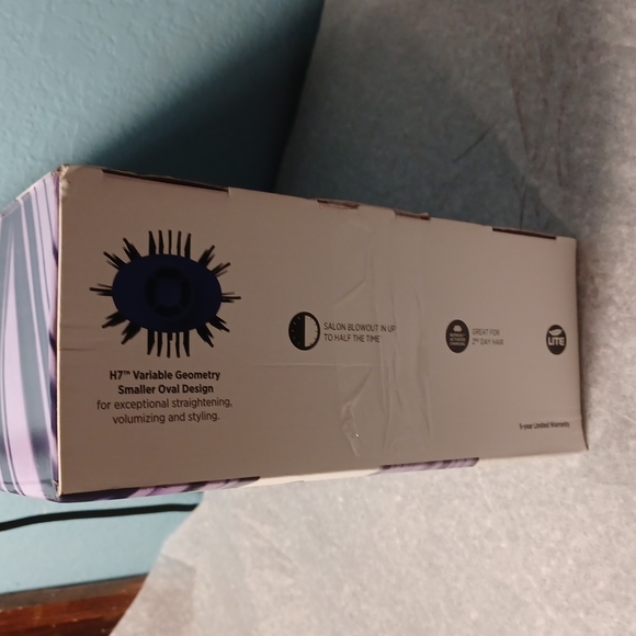 Hot tools signature series  one step blowout styler - Picture 2 of 7